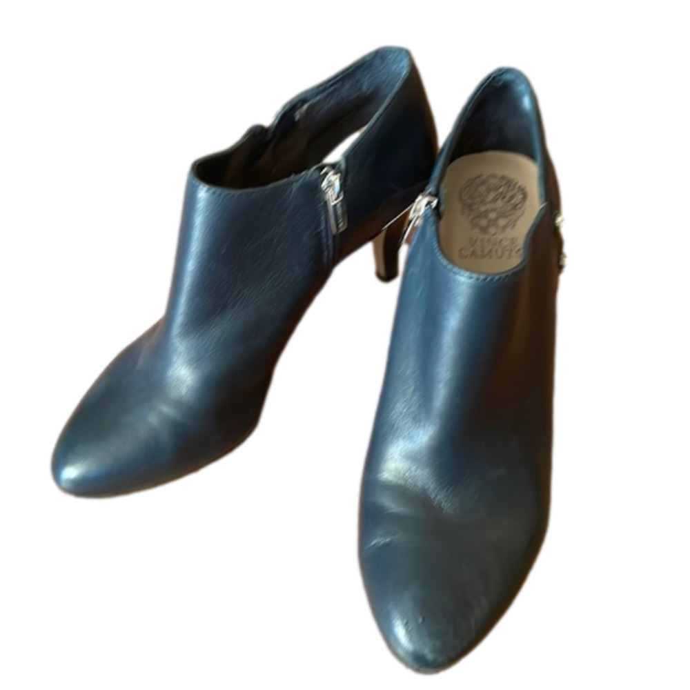 Vince Camuto Corra Leather Booties Size 9